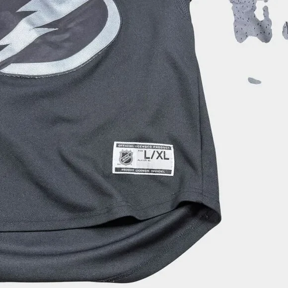 Steven Stamkos Tampa Bay Lightning Black Disrupt Jersey NHL Youth L/XL Captain C - Picture 6 of 10